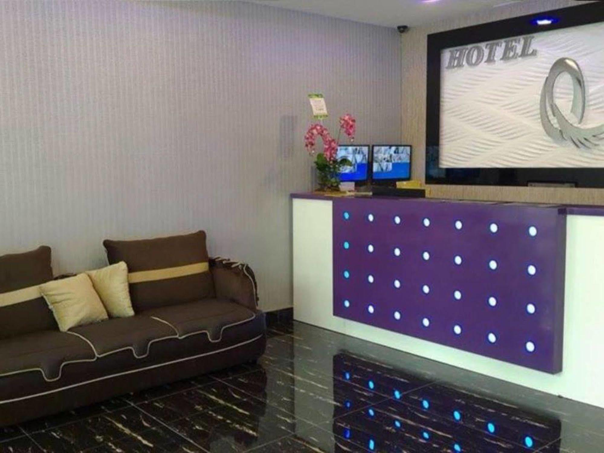 פטלין ג'איה Oyo 176 Hotel Q Inn מראה חיצוני תמונה