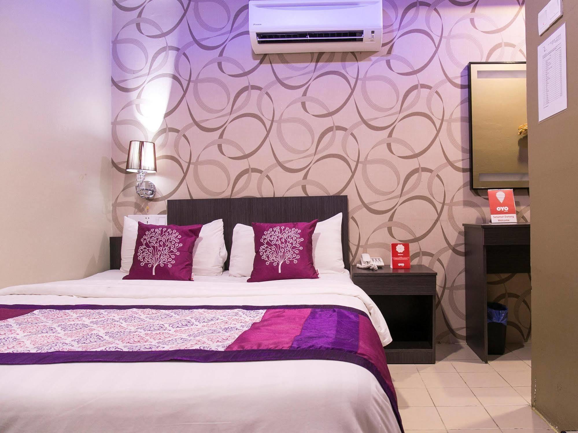 פטלין ג'איה Oyo 176 Hotel Q Inn מראה חיצוני תמונה
