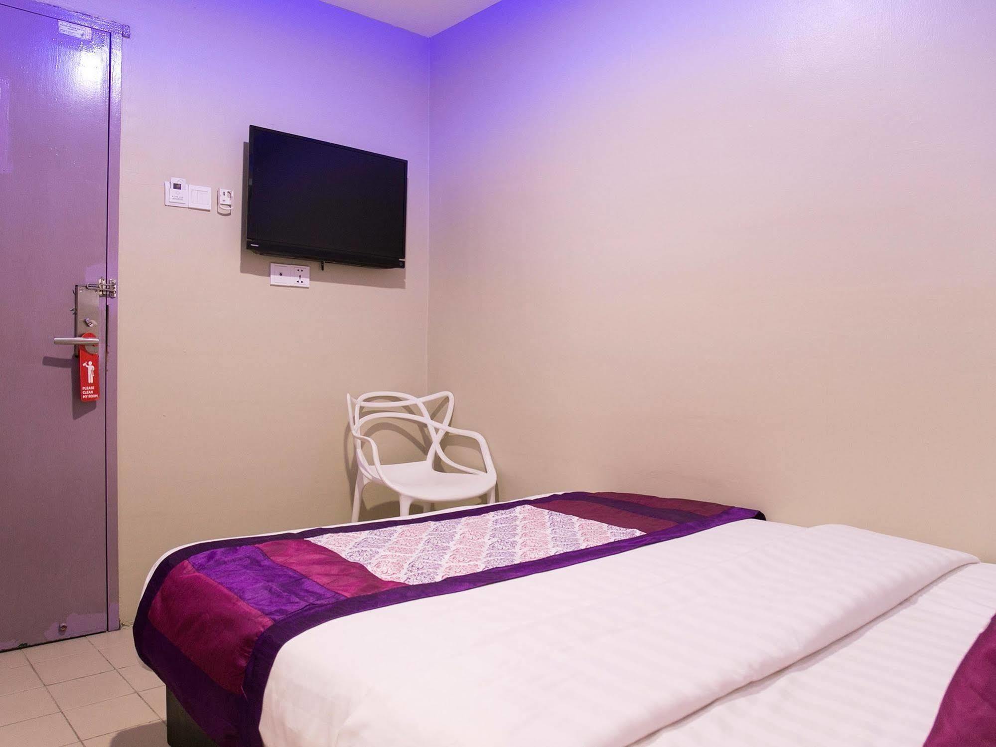 פטלין ג'איה Oyo 176 Hotel Q Inn מראה חיצוני תמונה