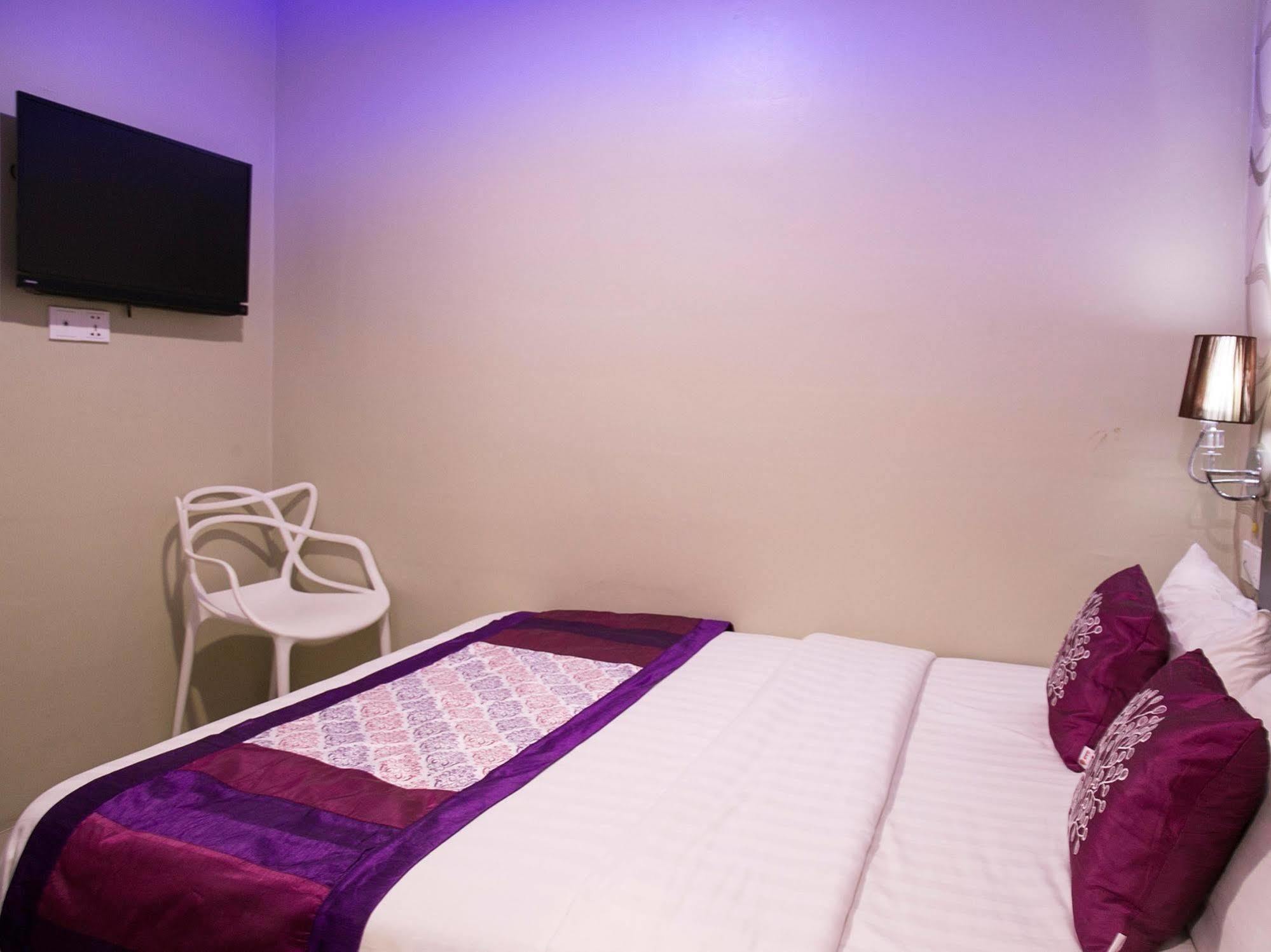 פטלין ג'איה Oyo 176 Hotel Q Inn מראה חיצוני תמונה