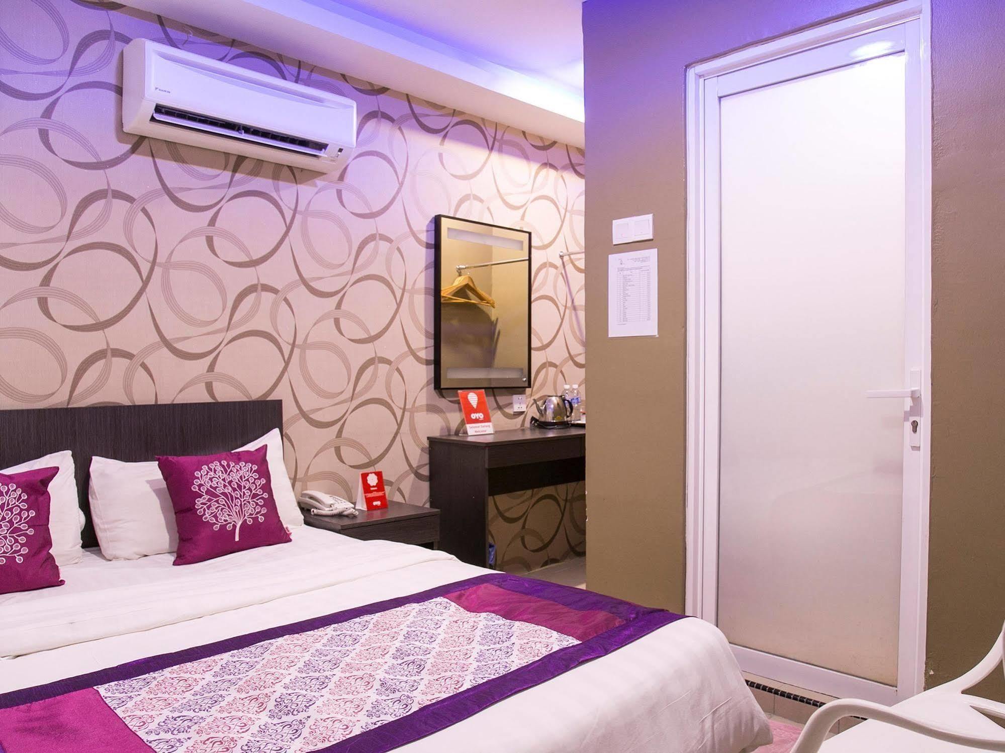 פטלין ג'איה Oyo 176 Hotel Q Inn מראה חיצוני תמונה