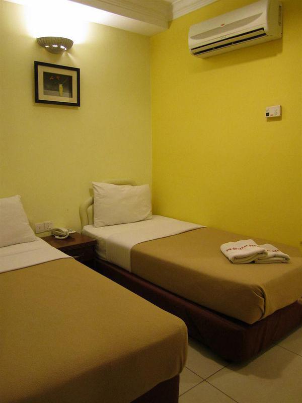 פטלין ג'איה Oyo 176 Hotel Q Inn מראה חיצוני תמונה