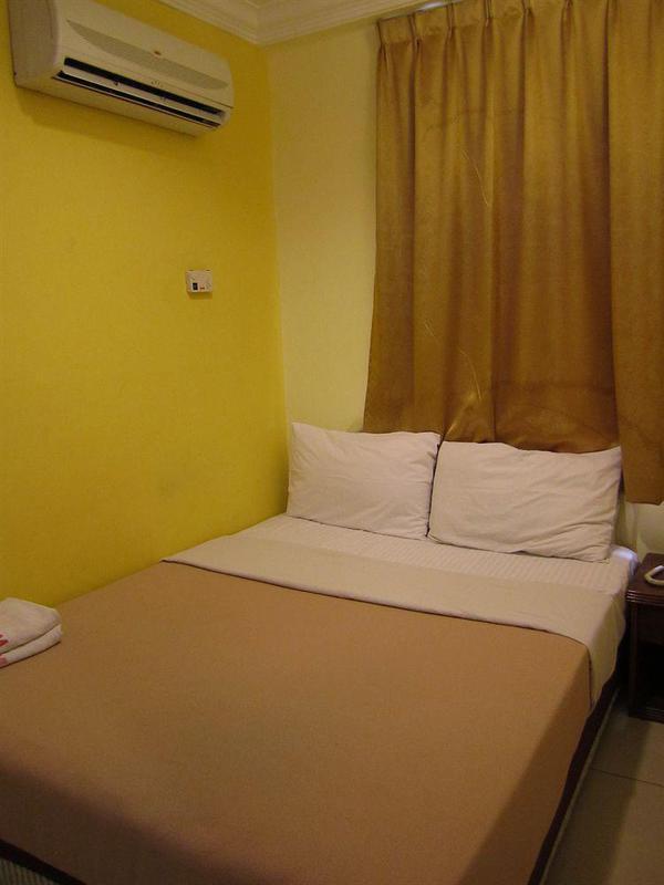 פטלין ג'איה Oyo 176 Hotel Q Inn מראה חיצוני תמונה